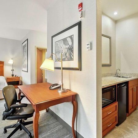 Hampton Inn & Suites Мистик Экстерьер фото