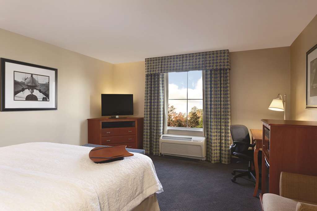 Hampton Inn & Suites Мистик Номер фото
